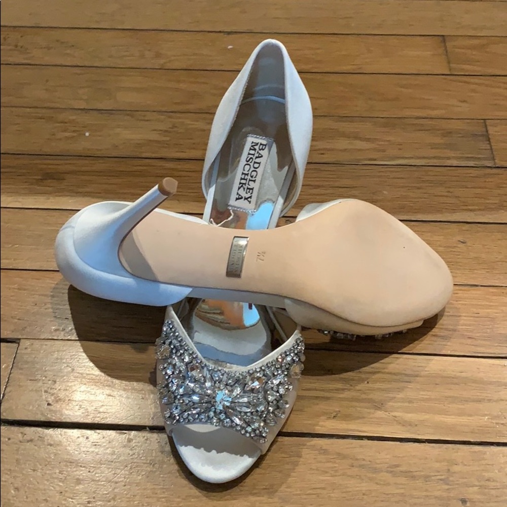 Shoes - Picture 2 of 3